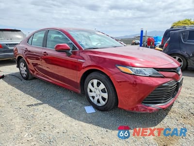 Czwarte zdjęcie samochodu z boku: 2020 TOYOTA CAMRY LE VIN:4T1C31AK0LU521495 - miniatura