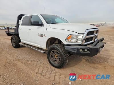 Czwarte zdjęcie samochodu z boku: 2018 RAM 2500 SLT VIN:3C6UR5DLXJG277641 - miniatura