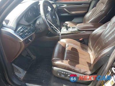 Zdjęcie 7 z 12 samochodu: 2014 BMW X5 XDRIVE50I VIN:5UXKR6C58E0C02618 - miniatura