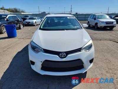 Piąte zdjęcie samochodu w środku: 2014 TOYOTA COROLLA LE VIN:5YFBURHE3EP050650 - miniatura