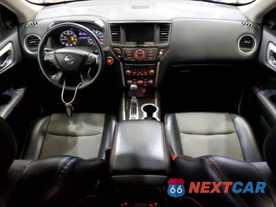 Zdjęcie 8 z 13 samochodu: 2020 NISSAN PATHFINDER SV VIN:5N1DR2BM3LC608581 - miniatura
