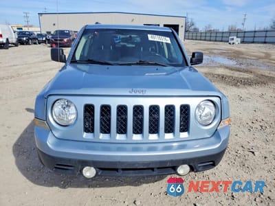 Piąte zdjęcie samochodu w środku: 2013 JEEP PATRIOT LATITUDE VIN:1C4NJRFB4DD249805 - miniatura