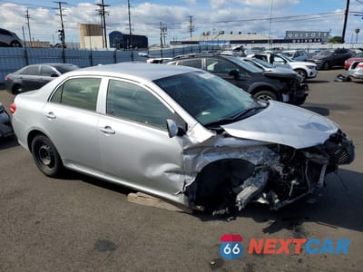 Czwarte zdjęcie samochodu z boku: 2010 TOYOTA COROLLA LE VIN:1NXBU4EE0AZ182751 - miniatura