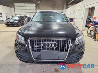 Piąte zdjęcie samochodu w środku: 2012 AUDI Q5 PREMIUM PLUS VIN:WA1LFAFP7CA081674 - miniatura