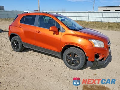 Czwarte zdjęcie samochodu z boku: 2015 CHEVROLET TRAX 1LT VIN:KL7CJRSB2FB145743 - miniatura