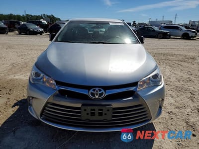 Piąte zdjęcie samochodu w środku: 2017 TOYOTA CAMRY LE VIN:4T1BF1FK2HU666833 - miniatura