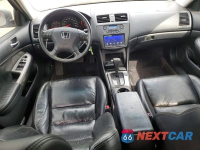 Zdjęcie 8 z 12 samochodu: 2004 HONDA ACCORD EX VIN:1HGCM66544A010751 - miniatura