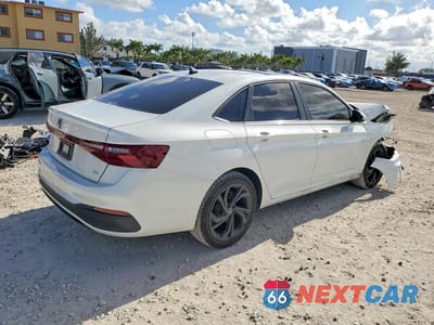 Trzecie zdjęcie samochodu z tyłu: 2025 VOLKSWAGEN JETTA SE VIN:3VW7X7BU0SM053801 - miniatura