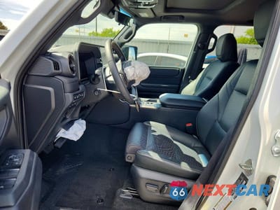 Zdjęcie 7 z 14 samochodu: 2025 TOYOTA LAND CRUISER BASE VIN:JTEABFAJ2SK024165 - miniatura