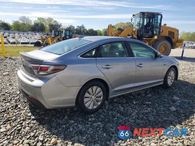 Trzecie zdjęcie samochodu z tyłu: 2017 HYUNDAI SONATA HYBRID VIN:KMHE24L16HA043478 - miniatura