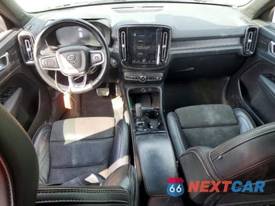 Zdjęcie 8 z 14 samochodu: 2022 VOLVO XC40 T5 R-DESIGN VIN:YV4162UM3N2757141 - miniatura