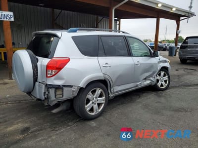 Trzecie zdjęcie samochodu z tyłu: 2006 TOYOTA RAV4 SPORT VIN:JTMBD32V165002276 - miniatura