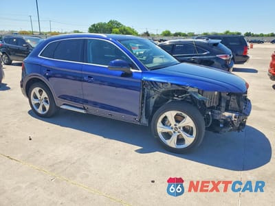 Czwarte zdjęcie samochodu z boku: 2023 AUDI Q5 PREMIUM PLUS 45 VIN:WA1EAAFY4P2149042 - miniatura