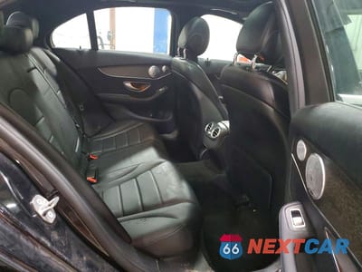 Zdjęcie 10 z 13 samochodu: 2019 MERCEDES-BENZ C 300 4MATIC VIN:55SWF8EB7KU290063 - miniatura