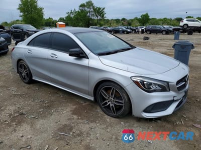 Czwarte zdjęcie samochodu z boku: 2019 MERCEDES-BENZ CLA 250 4MATIC VIN:WDDSJ4GB8KN725779 - miniatura