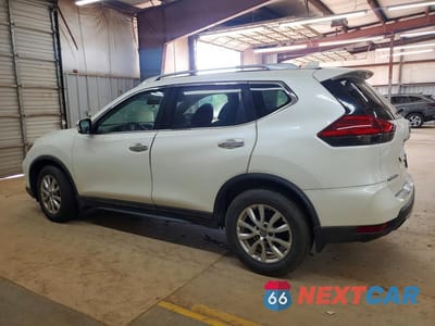 Drugie zdjęcie samochodu z przodu: 2017 NISSAN ROGUE SV VIN:5N1AT2MN2HC753726 - miniatura