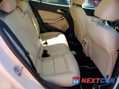 Zdjęcie 10 z 12 samochodu: 2015 MERCEDES-BENZ GLA 250 4MATIC VIN:WDCTG4GB5FJ184243 - miniatura