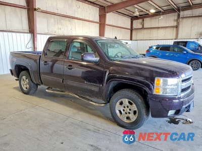 Czwarte zdjęcie samochodu z boku: 2008 CHEVROLET SILVERADO K1500 VIN:2GCEK13J781254248 - miniatura