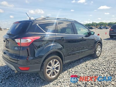 Trzecie zdjęcie samochodu z tyłu: 2018 FORD ESCAPE SEL VIN:1FMCU0HD6JUA37021 - miniatura