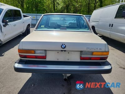 Zdjęcie 6 z 12 samochodu: 1988 BMW 528 E AUTOMATIC VIN:WBADK8307J9900040 - miniatura