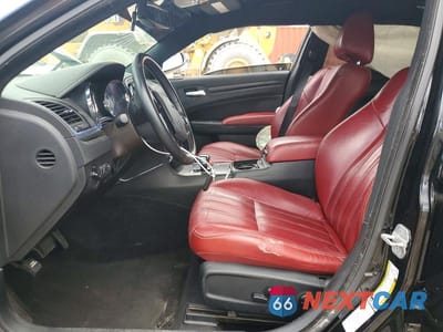 Zdjęcie 7 z 12 samochodu: 2013 CHRYSLER 300 S VIN:2C3CCABG5DH564348 - miniatura