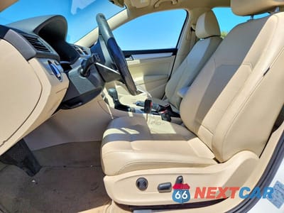 Zdjęcie 7 z 12 samochodu: 2013 VOLKSWAGEN PASSAT SE VIN:1VWBP7A30DC140217 - miniatura