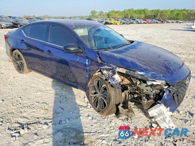 Czwarte zdjęcie samochodu z boku: 2023 NISSAN ALTIMA 2.5 SR VIN:1N4BL4CV8PN391495 - miniatura