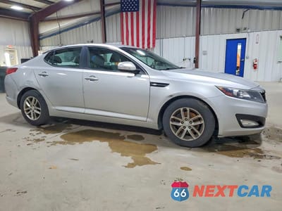Czwarte zdjęcie samochodu z boku: 2012 KIA OPTIMA LX VIN:KNAGM4A74C5289412 - miniatura