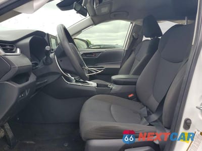 Zdjęcie 7 z 13 samochodu: 2019 TOYOTA RAV4 LE VIN:JTMK1RFV3KD029419 - miniatura
