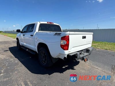 Trzecie zdjęcie samochodu z tyłu: 2014 TOYOTA TUNDRA CREWMAX SR5 VIN:5TFEY5F18EX167538 - miniatura