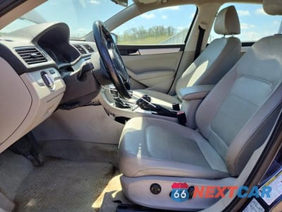 Zdjęcie 7 z 12 samochodu: 2013 VOLKSWAGEN PASSAT SE VIN:1VWBH7A38DC090177 - miniatura