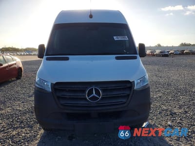 Piąte zdjęcie samochodu w środku: 2020 MERCEDES BENZ SPRINTER 1500 VIN:W1Y70BGYXLT036766 - miniatura