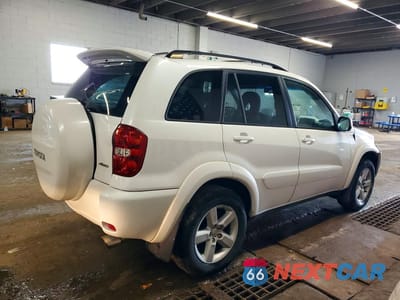 Trzecie zdjęcie samochodu z tyłu: 2004 TOYOTA RAV4 BASE VIN:JTEHD20V440027881 - miniatura