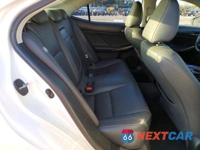 Zdjęcie 10 z 11 samochodu: 2016 LEXUS IS 200T VIN:JTHBA1D22G5004439 - miniatura