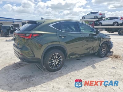 Trzecie zdjęcie samochodu z tyłu: 2024 LEXUS NX 350 PREMIUM VIN:2T2GGCEZ1RC046129 - miniatura