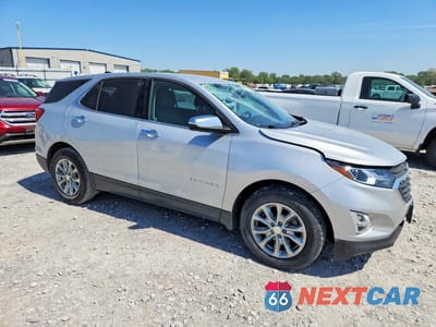 Czwarte zdjęcie samochodu z boku: 2019 CHEVROLET EQUINOX LT VIN:2GNAXKEV6K6155301 - miniatura