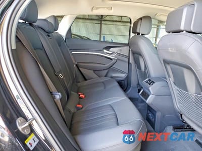 Zdjęcie 11 z 14 samochodu: 2022 AUDI E-TRON PREMIUM PLUS VIN:WA1LAAGE0NB031806 - miniatura