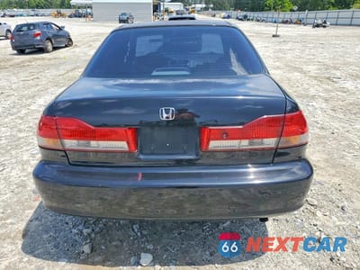 Zdjęcie 6 z 12 samochodu: 2001 HONDA ACCORD EX VIN:JHMCG56691C022336 - miniatura