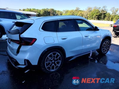 Trzecie zdjęcie samochodu z tyłu: 2026 BMW X1 XDRIVE28I VIN:WBX73EF02T5460586 - miniatura
