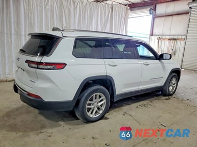 Trzecie zdjęcie samochodu z tyłu: 2023 JEEP GRAND CHEROKEE L LAREDO VIN:1C4RJKAG2P8821205 - miniatura