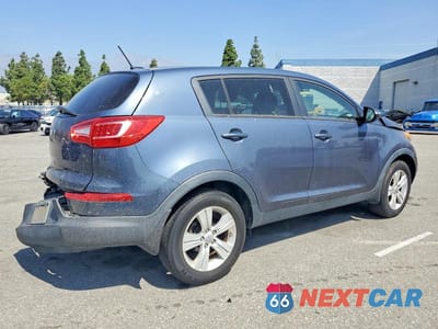 Trzecie zdjęcie samochodu z tyłu: 2013 KIA SPORTAGE LX VIN:KNDPB3A25D7500372 - miniatura