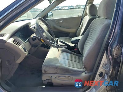 Zdjęcie 7 z 12 samochodu: 1998 HONDA ACCORD LX VIN:1HGCG1649WA038971 - miniatura
