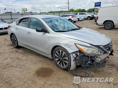 Czwarte zdjęcie samochodu z boku: 2018 NISSAN ALTIMA 2.5 SV VIN:1N4AL3AP2JC115486 - miniatura
