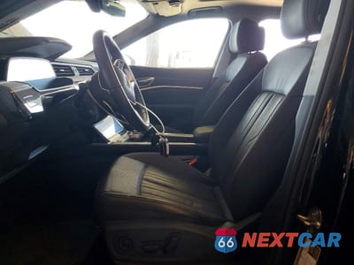 Zdjęcie 7 z 14 samochodu: 2022 AUDI E-TRON PREMIUM PLUS VIN:WA1LAAGE0NB031806 - miniatura