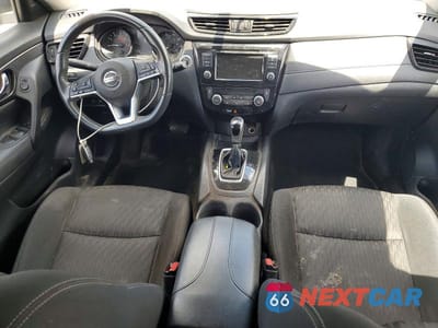 Zdjęcie 8 z 14 samochodu: 2018 NISSAN ROGUE SV VIN:KNMAT2MT9JP580143 - miniatura