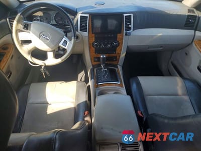 Zdjęcie 8 z 13 samochodu: 2010 JEEP GRAND CHEROKEE VIN:1J4PR5GK5AC149748 - miniatura