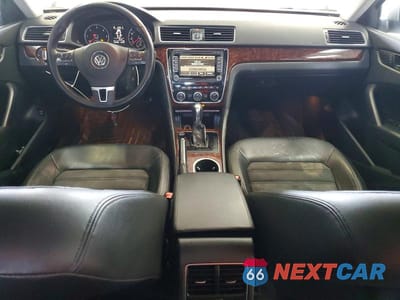 Zdjęcie 8 z 12 samochodu: 2013 VOLKSWAGEN PASSAT SEL VIN:1VWCN7A34DC074300 - miniatura