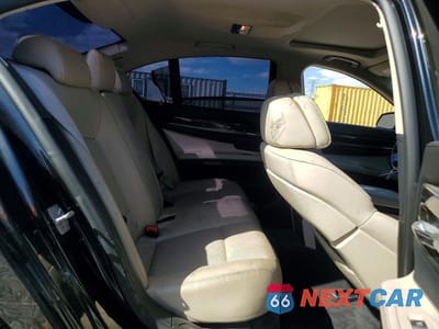 Zdjęcie 10 z 13 samochodu: 2012 BMW 750 XI VIN:WBAKC6C56CC396803 - miniatura