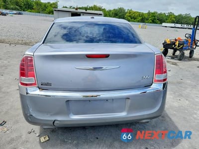 Zdjęcie 6 z 12 samochodu: 2013 CHRYSLER 300 VIN:2C3CCAAG1DH572285 - miniatura