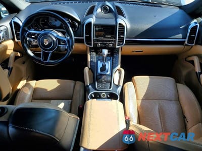 Zdjęcie 8 z 12 samochodu: 2016 PORSCHE CAYENNE SE HYBRID VIN:WP1AE2A23GLA16525 - miniatura